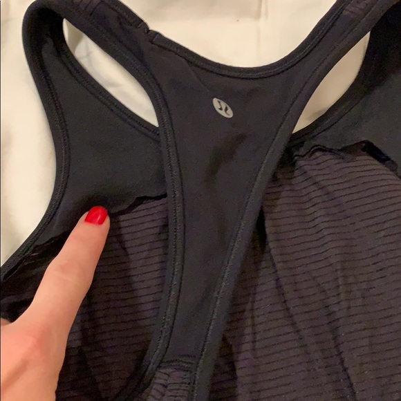Lululemon Rouche of adrenaline tank size 4 - Picture 2 of 4